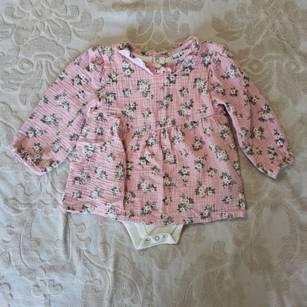 5/$15 Nicole Miller Floral onesie, size 18M
